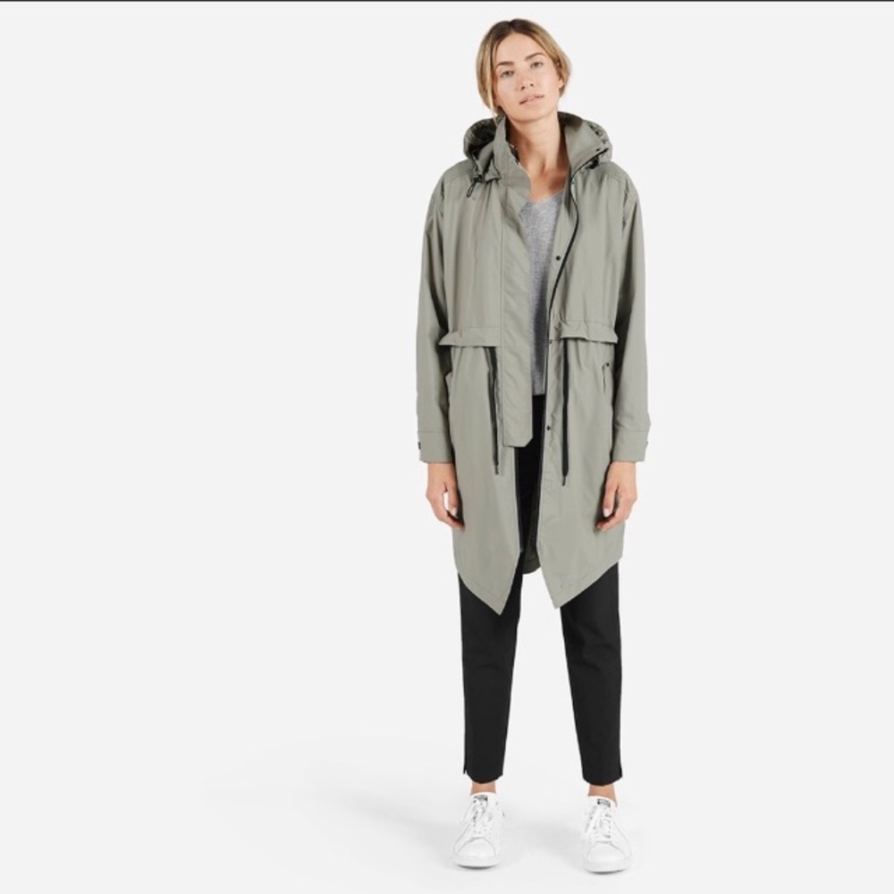 Everlane lightweight anorak, stone, Sz S